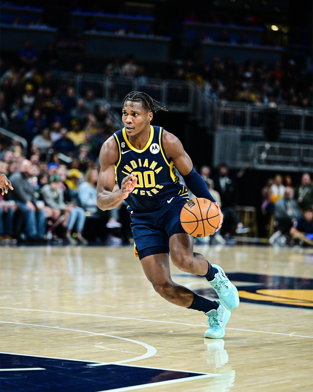 新疆队险胜步行者，霍勒迪带队取胜